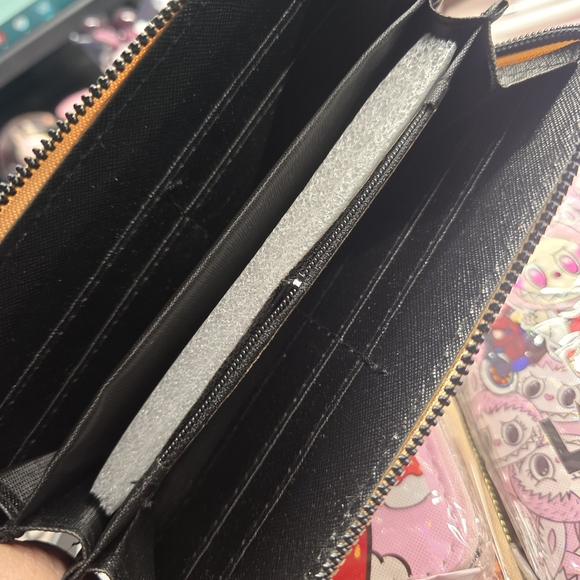 New Labubu Large Wallets - Picture 3 of 3